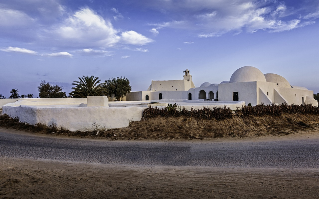 Découverte de Djerba : Un Voyage entre Histoire et Paradis Balnéaire